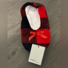 NWT Plaid Flannel Fleece Slippers Size S/M