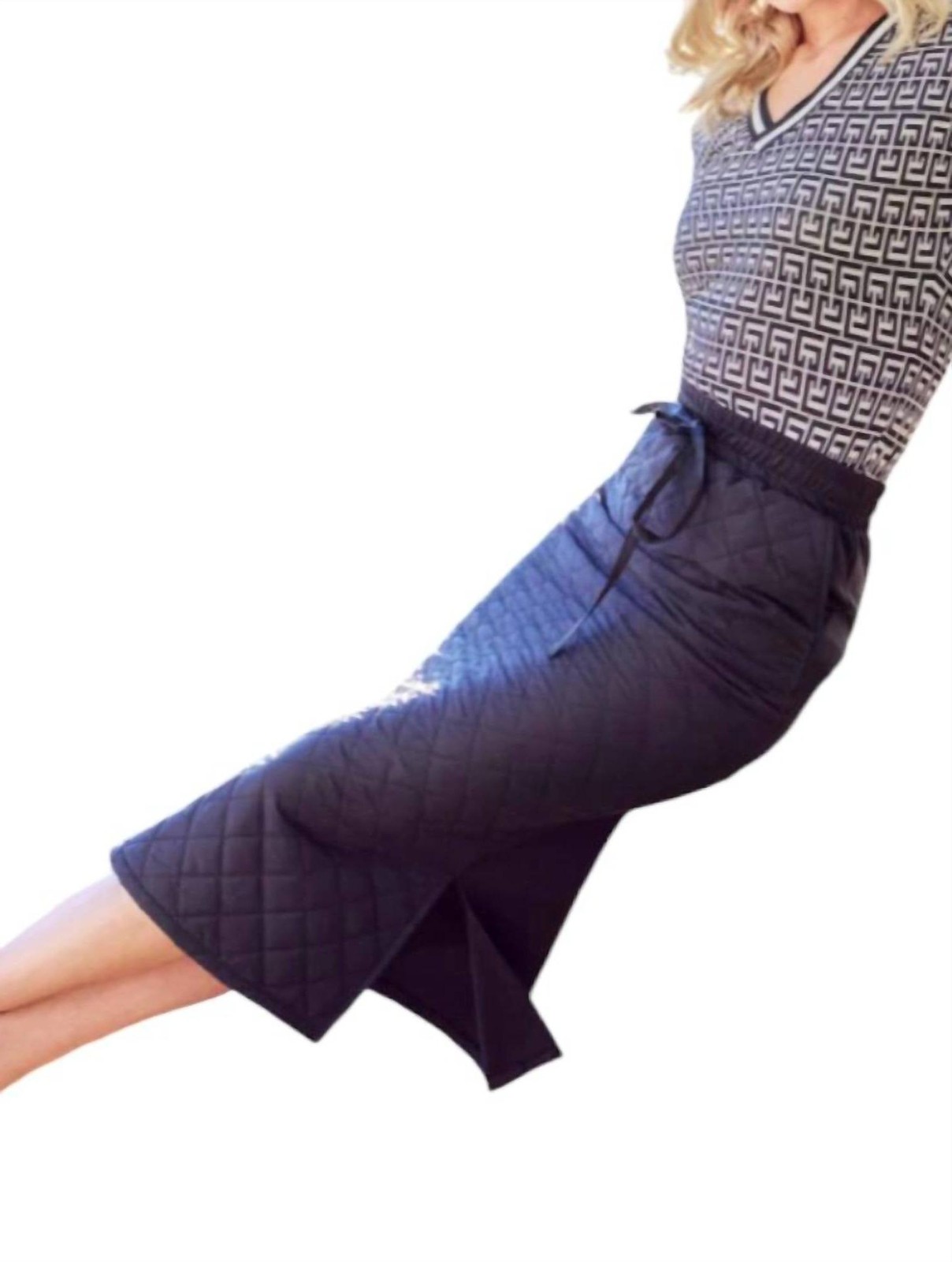 Oolala Copenhagen Quilted Midi Skirt in Size S Black