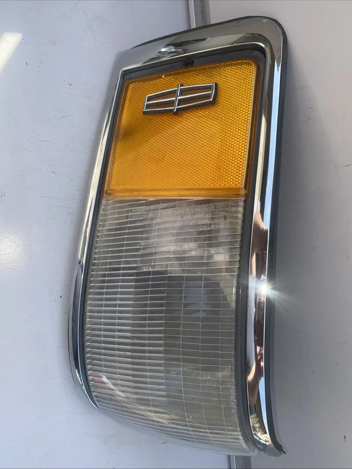 1990 - 1994 年林肯镇汽车原始设备制造商右手乘客转向信号侧标记灯 90 - 94 — 第 4/4 张图片