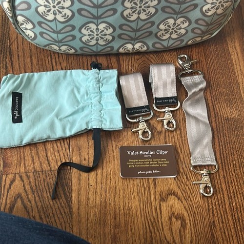 Petunia Pickle bottom TOURING TOTE BAG turquoise and gray & Valet Stroller Clips - Picture 7 of 7