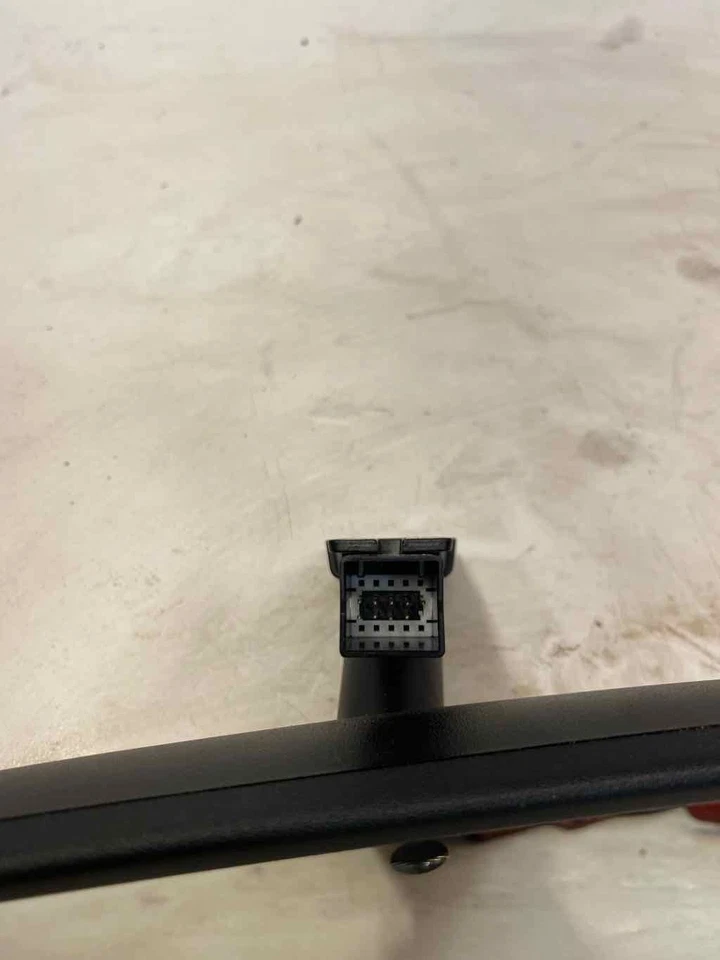 Espelho retrovisor interno central dianteiro usado serve para: 2014 Chevrolet Equinox OnStar - Imagem 2 de 4