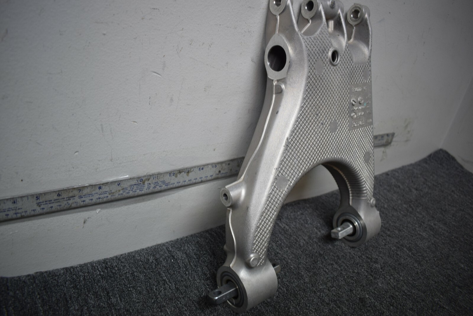 FERRARI CALIFORNIA REAR ARM CONTROL UNIT FACTORY OEM
