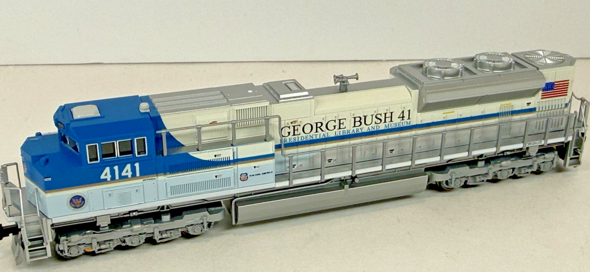 Kato N Scale #176-8411 EMD SD70ACe Locomotive UP George Bush 4141