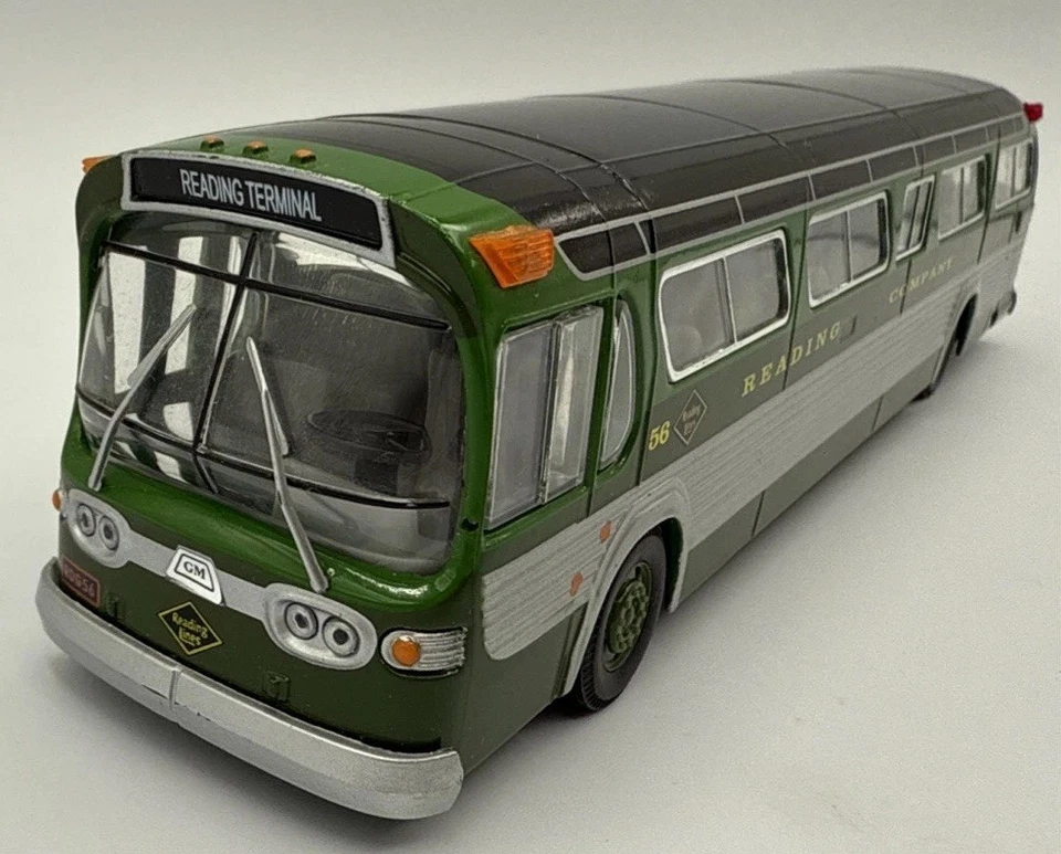 CORGI CLASSICS *READING LINES* GM 5301 Transit Bus - Image 2 of 4