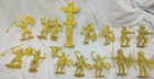 Vintage Fort Apache 54mm Indians Marx Playset Figures Yellow Color w/ Totem Pole