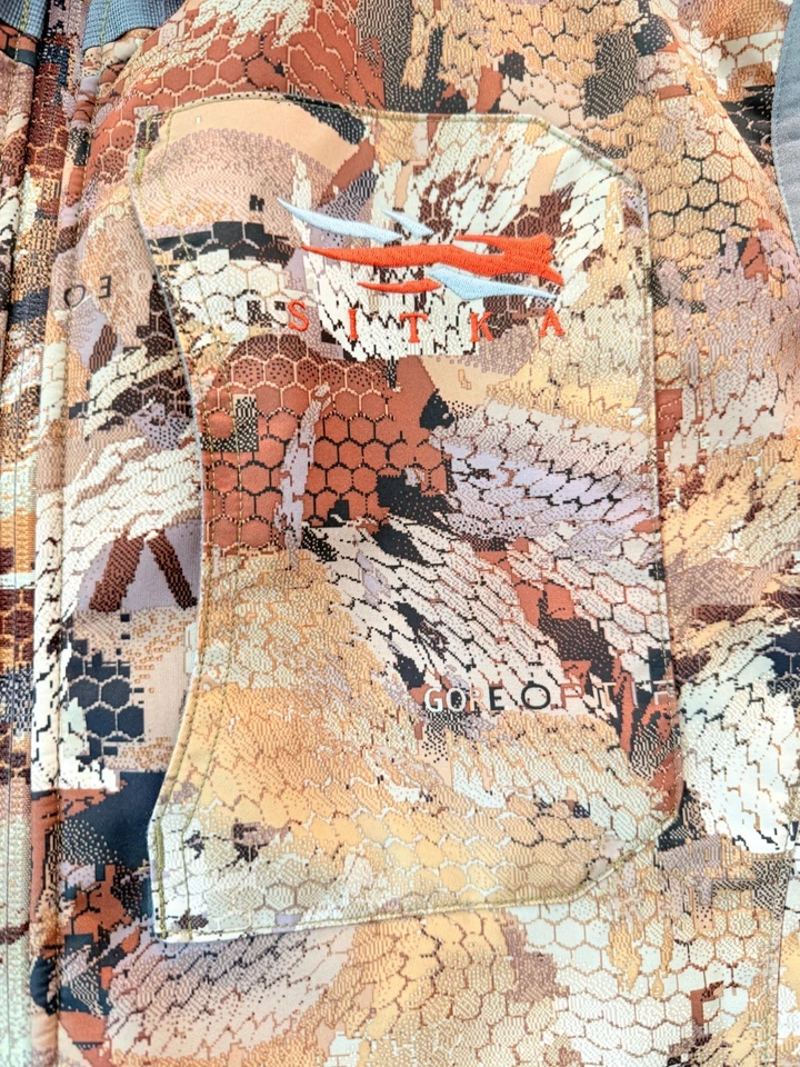 Sitka Dakota Vest - Marsh Camo - Size Large - NEW WITH TAGS! - Image 3 of 4