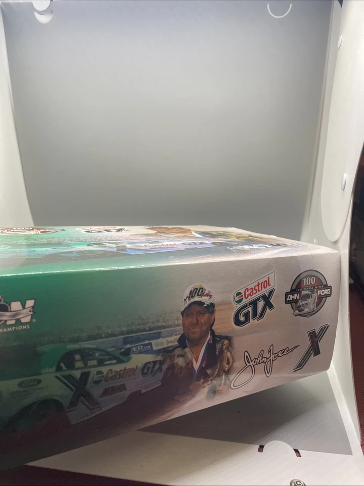 Action John Force Castrol GTX / 100th Win 2002 Mustang Funny Car escala 1:24 ¡NUEVO! Foto 3 de 4
