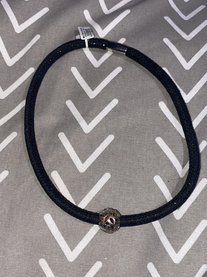 NUEVO CON ETIQUETAS Collar Gargantilla Brighton Woodstock Dije - Negro Brillante  Foto 2 de 4