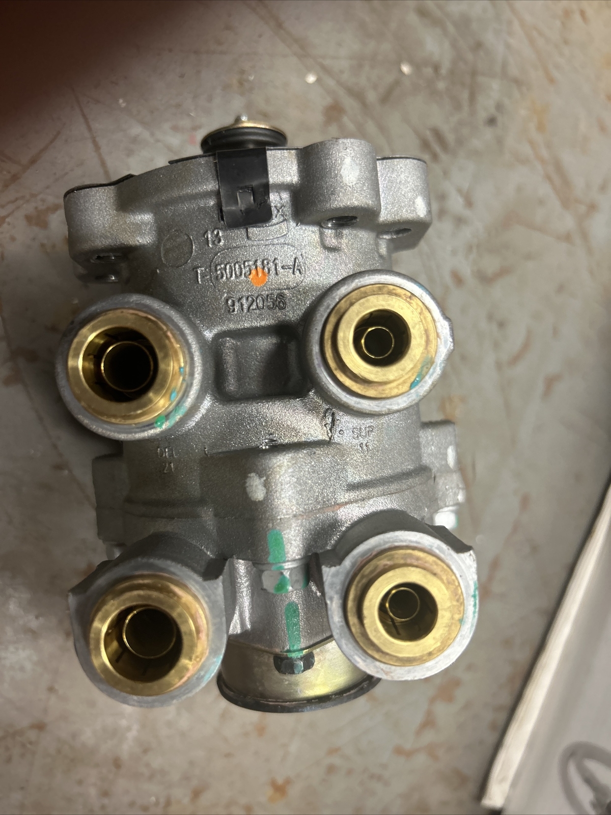 Bendix International Treadle Valve 2506079C91 for sale online | eBay 