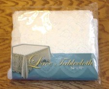LOVELY PURE WHITE 100 POLYESTER LACE 54" X 72" RECTANGLE TABLECLOTH-EUC