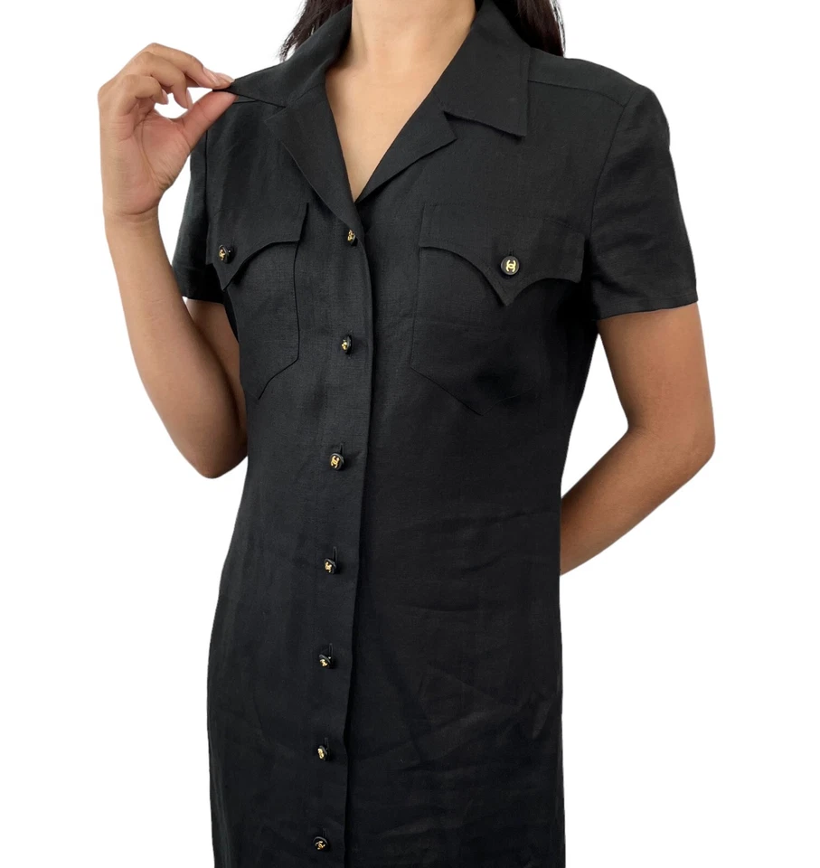 Vestido CHANEL Vintage 97P CC Mark Logo Peça Única #36 Preto Dourado Botão de Linho - Imagem 2 de 4