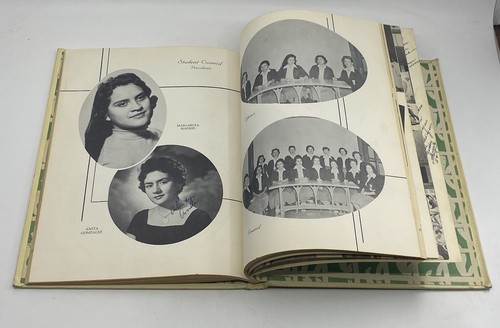 Loretto Female Academy 1956 Yearbook THE LORETTO El Paso Texas - Imagen 16 de 18