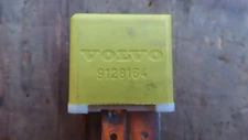 Volvo C70 S70 V70 960 V90 S90  Injection Fuel Air Pump Relay 9494448  9128164