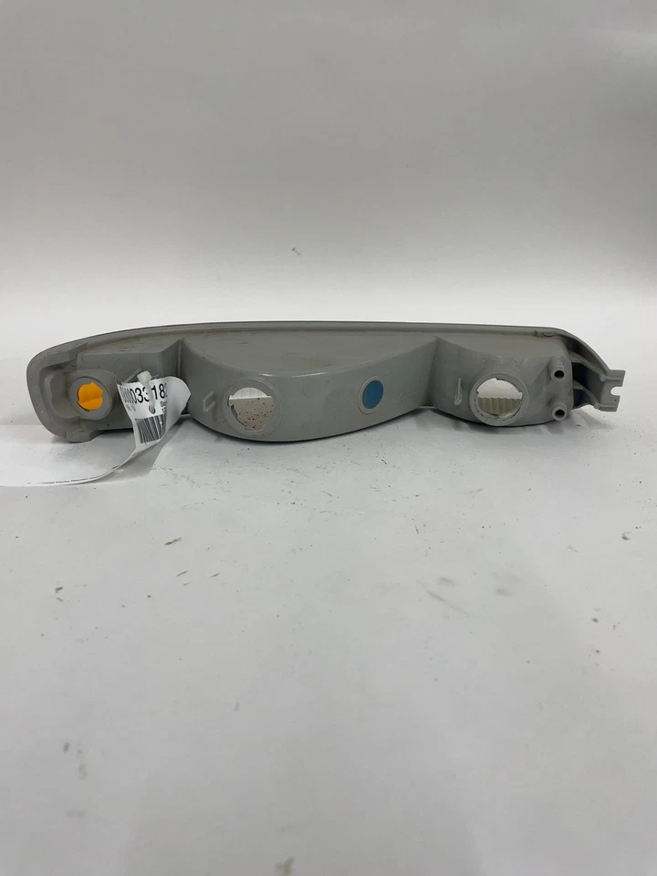 1999-07 GMC Sierra 1500 LH Park Lamp-Turn Signal (below Headlamps) 16524675 - Image 2 of 4