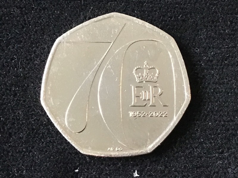 New 2022 United Kingdom QEll Platinum Jubilee 70 Years 50p Pence Rare 1/2 Pound