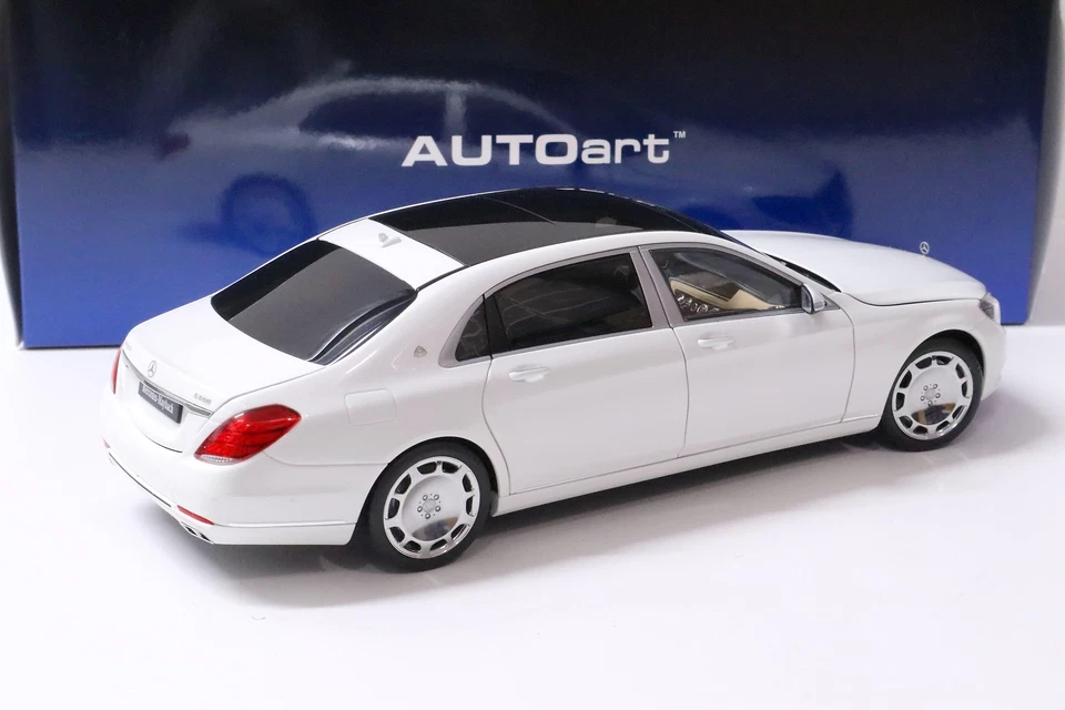 1:18 AUTOart Mercedes - Maybach S-Class S600 Limousine Blanche - Photo 3/4