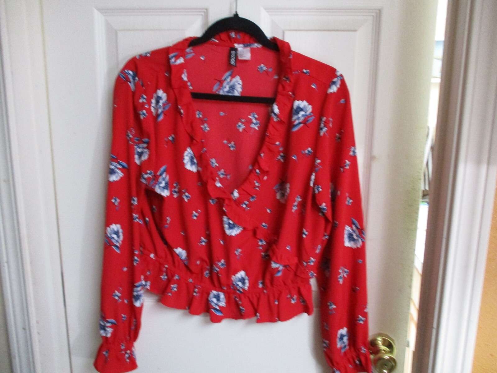 Divided by H&M Red Floral Boho Peasant Long Sleeve Ruffle Surplice Top -12