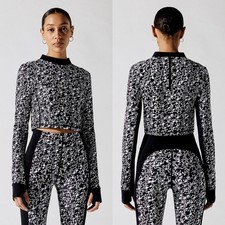 Sweaty Betty M Power Zip Back Long Sleeve Crop Top Black Mini Geo Build Print
