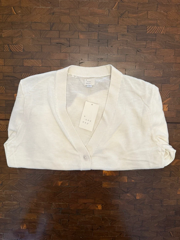 Suéter cárdigan delantero con botones talla XXL A New Day para mujer - marfil Foto 2 de 3