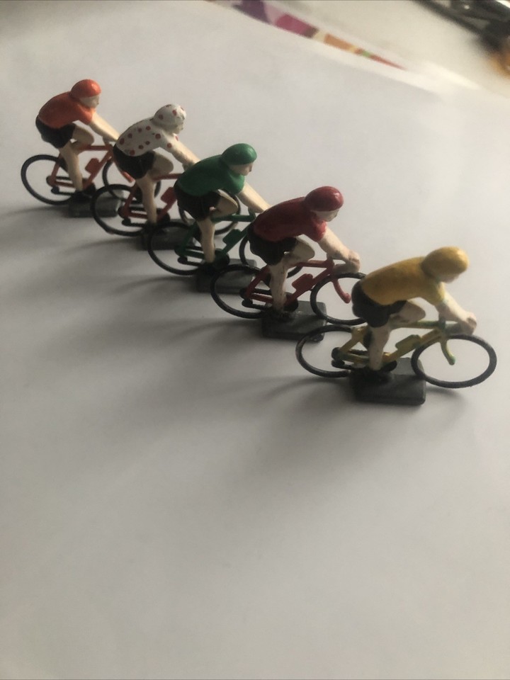 Almencla Figurine de Cycliste Réaliste à L'échelle 1/87, Figurine Miniature Décorative pour Table de Sable, Scène de Cyclisme, Diorama, Garçon et