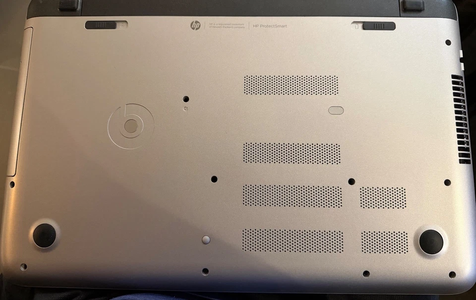 HP ENVY 15 Notebook Intel Core i5 12 GB - Akku und Festplatte defekt - Bild 2 von 4