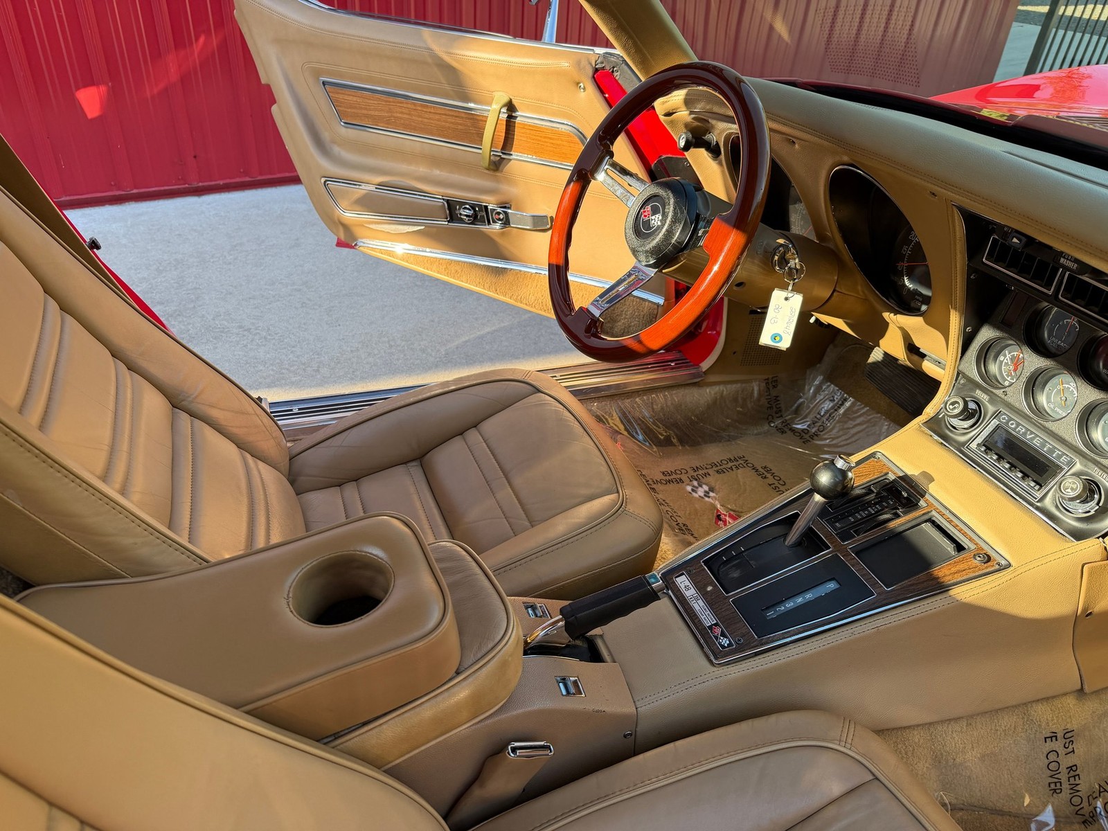1976 Red Chevrolet Corvette   | C3 Corvette Photo 10