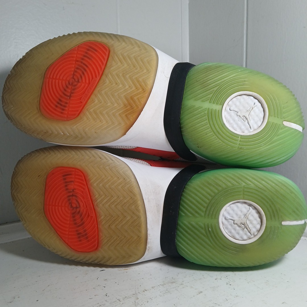 NIKE Air Jordan React Elevation White Hyper Viole… - image 7