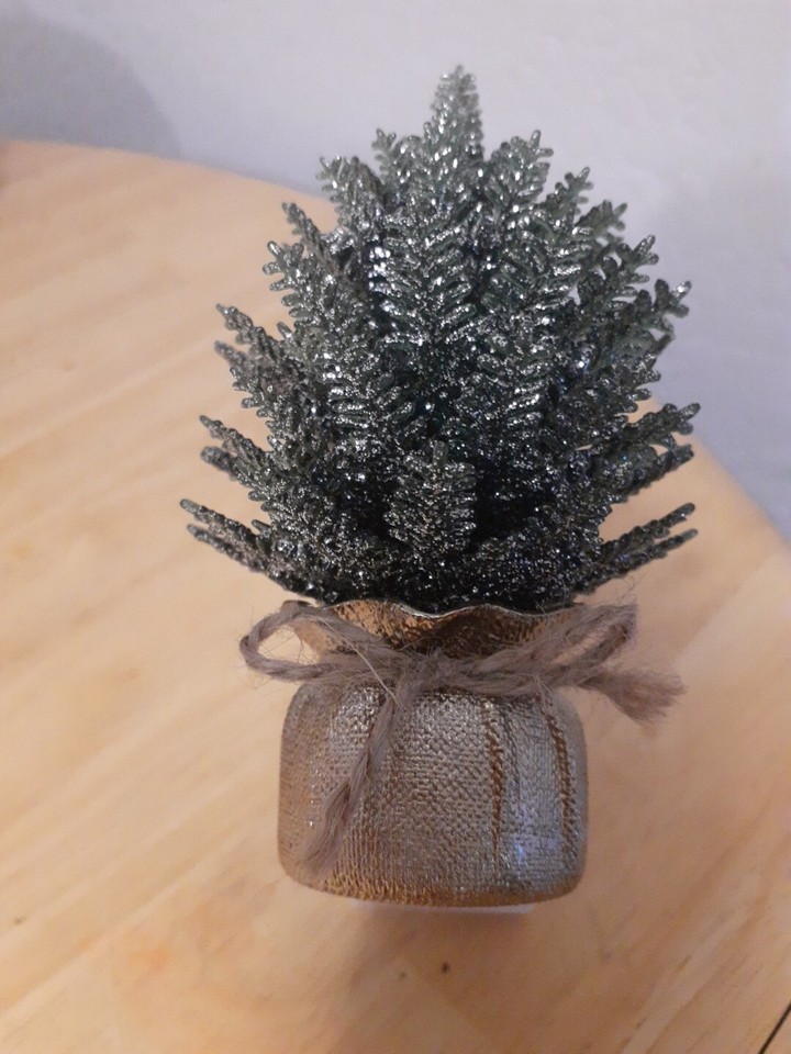 Bath & Body Works Wallflower Plug In Christmas Tree Glitter Snow Gold