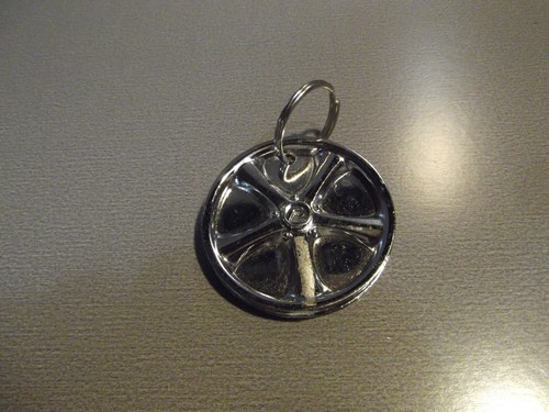 Einzigartiges Sammlerstück Schlüsselanhänger Metall 2" Zoll LUGZ STREET FLOSSIN - Bild 1 von 5