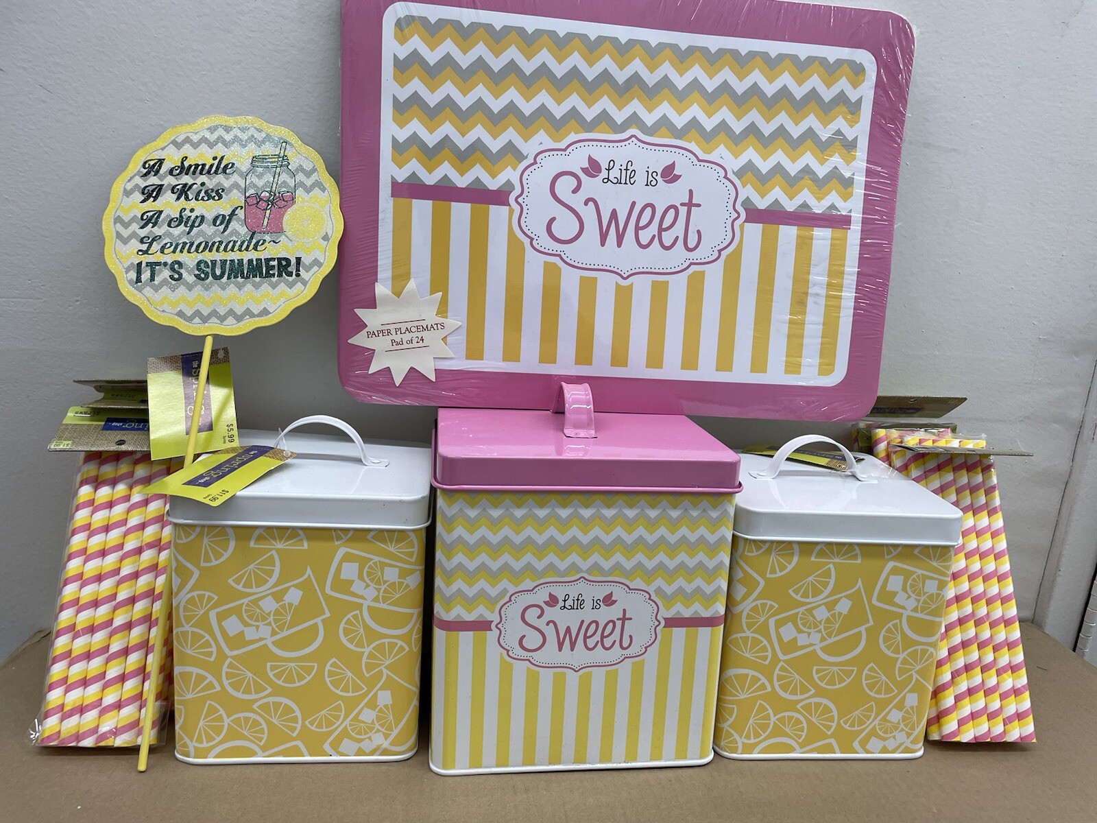 NEW 14pc Lemonade Stand Bundle. Placemats, Paper Straws, Containers, Signs.