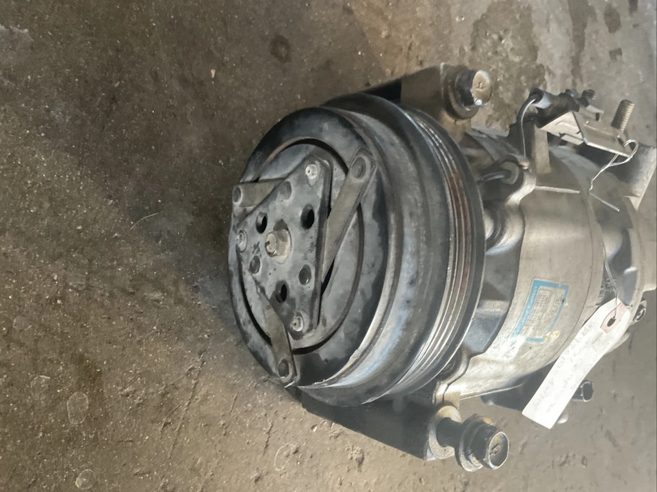 03-07 Infiniti G35 FX35 Nissan 350z AC Compressor 92610-AM715 - Image 3 of 4