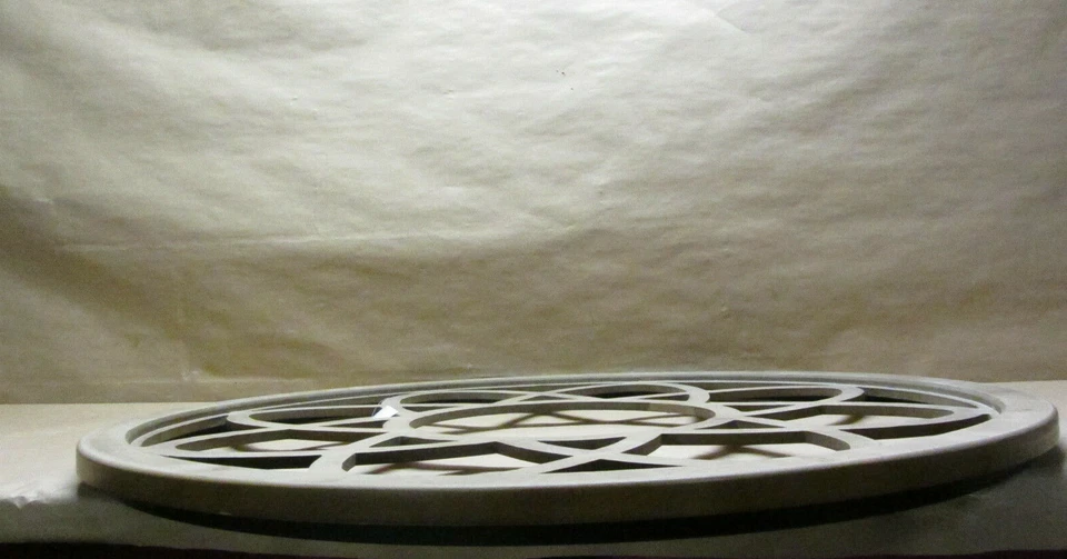 Mesa de cóctel Melvoir con tapa de vidrio - Southern Enterprises CK1109100 Foto 4 de 4