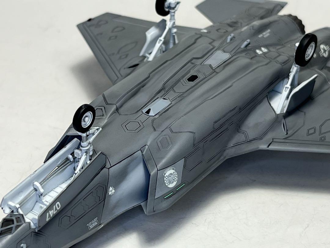 ハセガワ　1/72   F-35A  USAF  （完成品） 61ADUuY2oxL._UF894,1000_QL80_.jpg