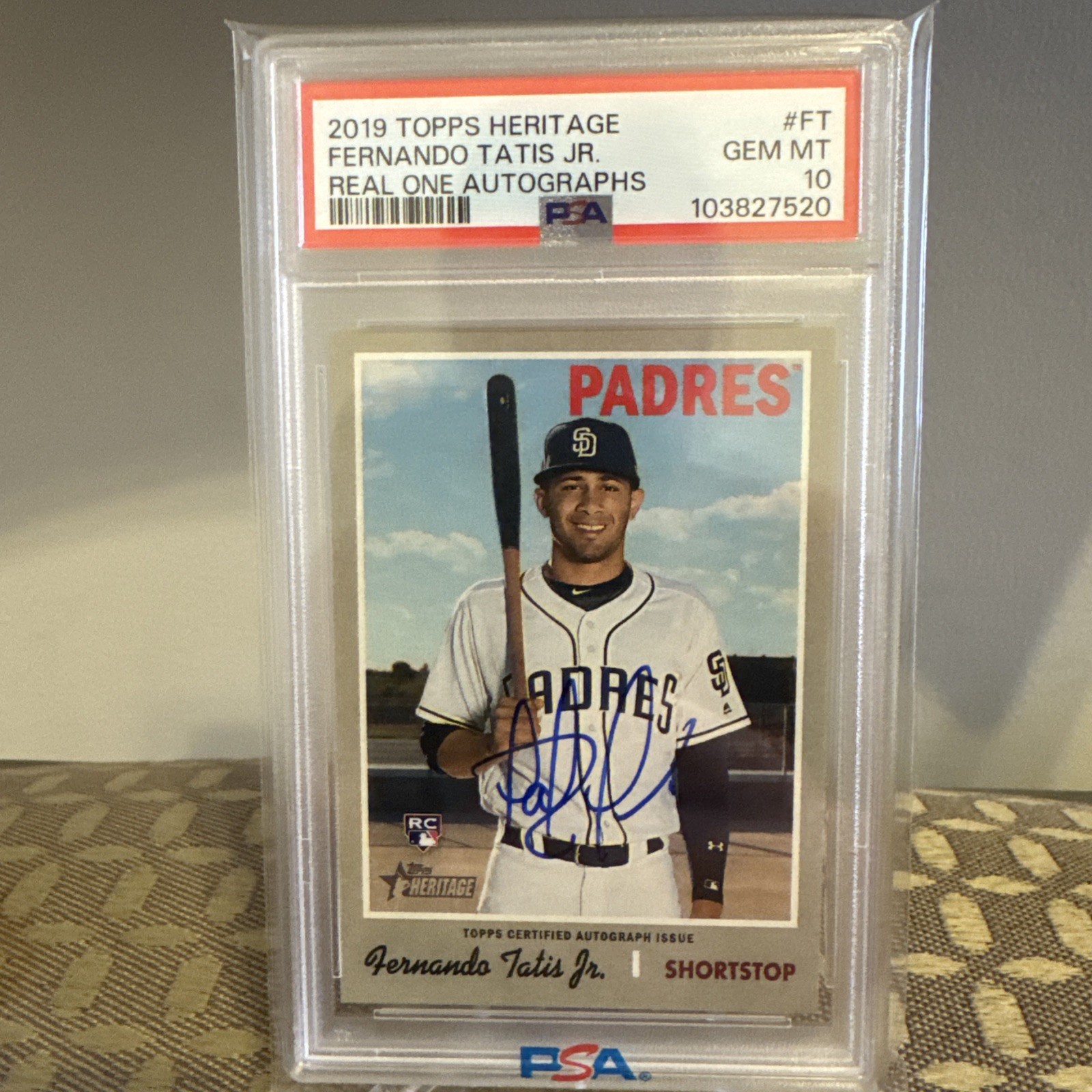2019 Topps Heritage Real One Auto Fernando Tatis Jr BLUE INK PSA 10 Padres
