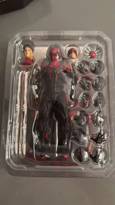 Revoltech Mess Toys CT Superior Spider-Man Actionfigur