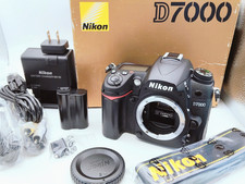 [COMO NUEVO SC:4000] Cuerpo de cámara digital Nikon D7000 DSLR con cargador Japón #558