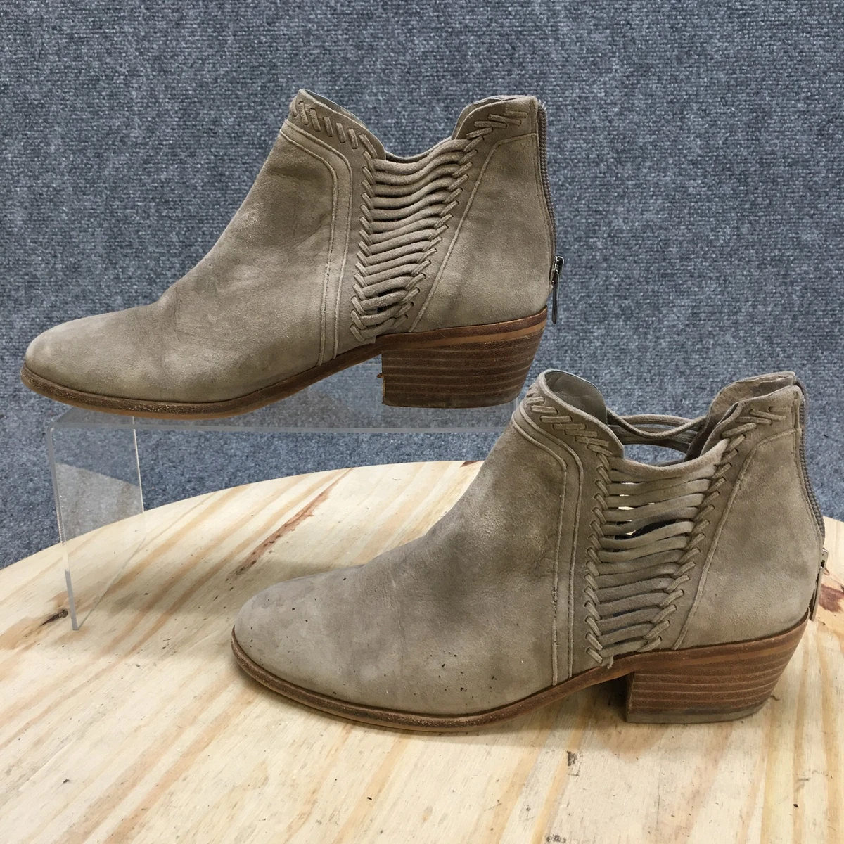 Vince Camuto Boots Womens 7 M Pippsy Ankle Bootie Tan Suede Round Toe Casual