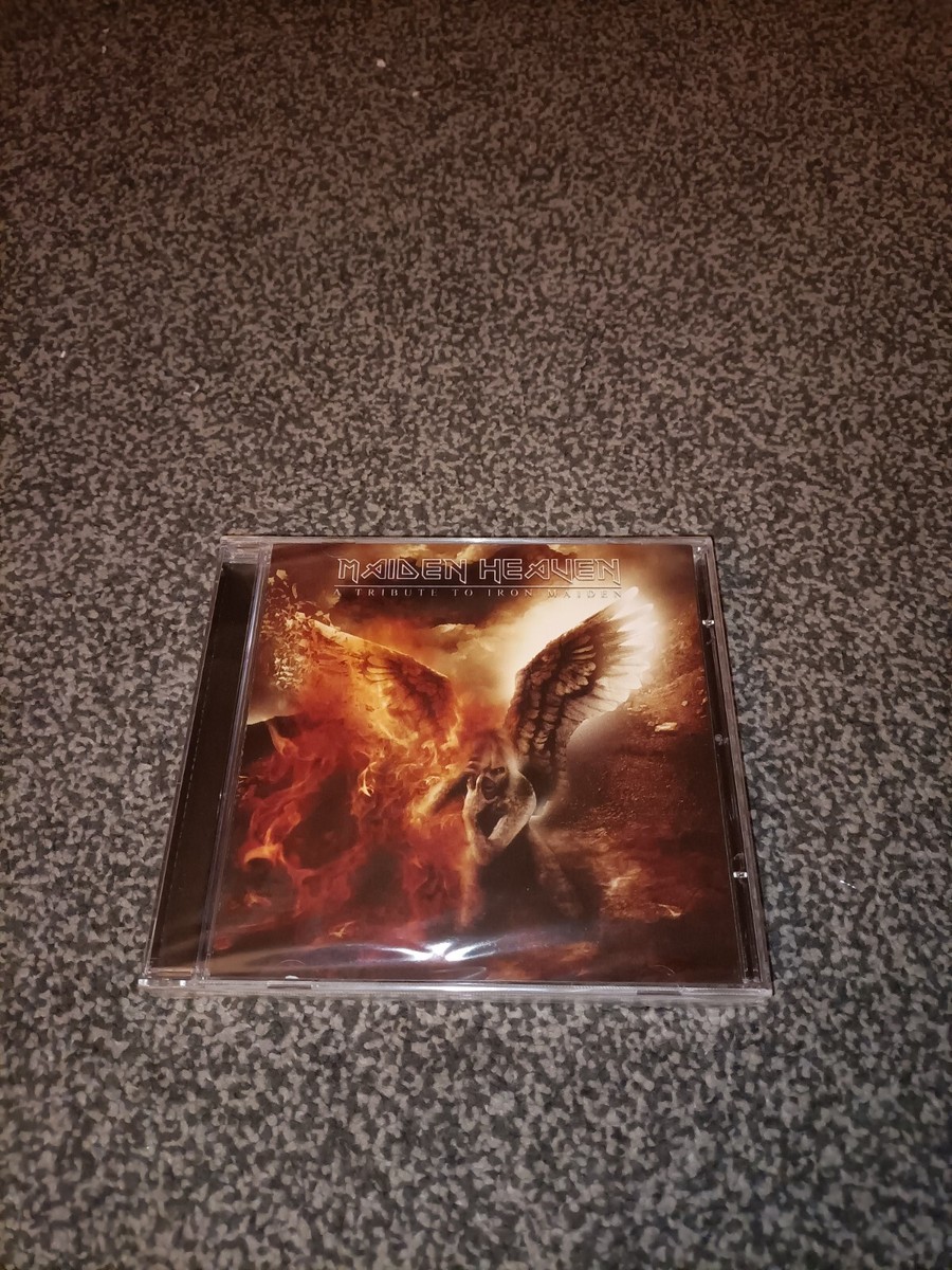 KERRANG! 25冊セット。IRON MAIDENトリビュートCD付き含む