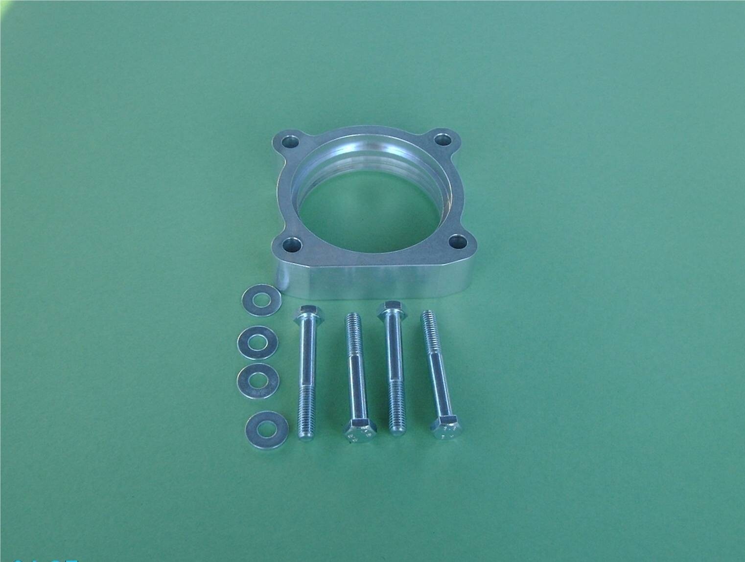 HELIX Throttle Body Spacer Fits 0519 Nissan Frontier & 0515 Xterra 5