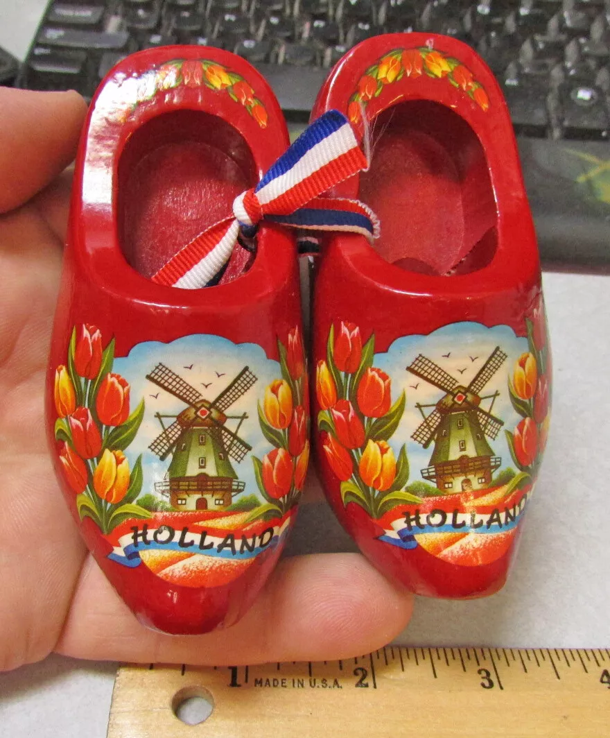 Wooden loafers store