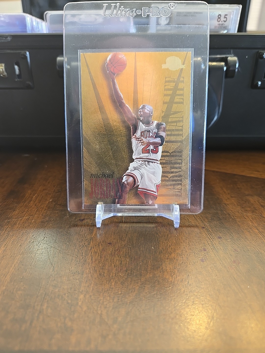 1995-96 Skybox Premium - Larger than Life Michael Jordan #L1