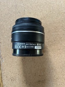 Sony DT SAL35F18 35mm f/1.8 Prime Fixed Lens Sony A-mount AF/MF