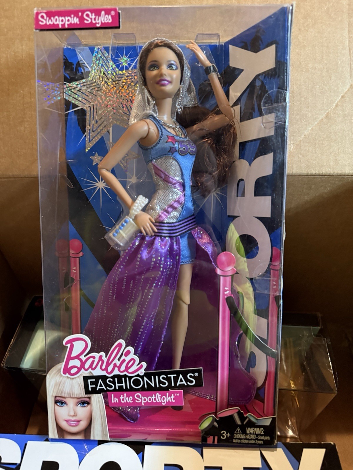 Barbie Fashionistas Swappin' Styles in the Spotlight Sporty Doll, 