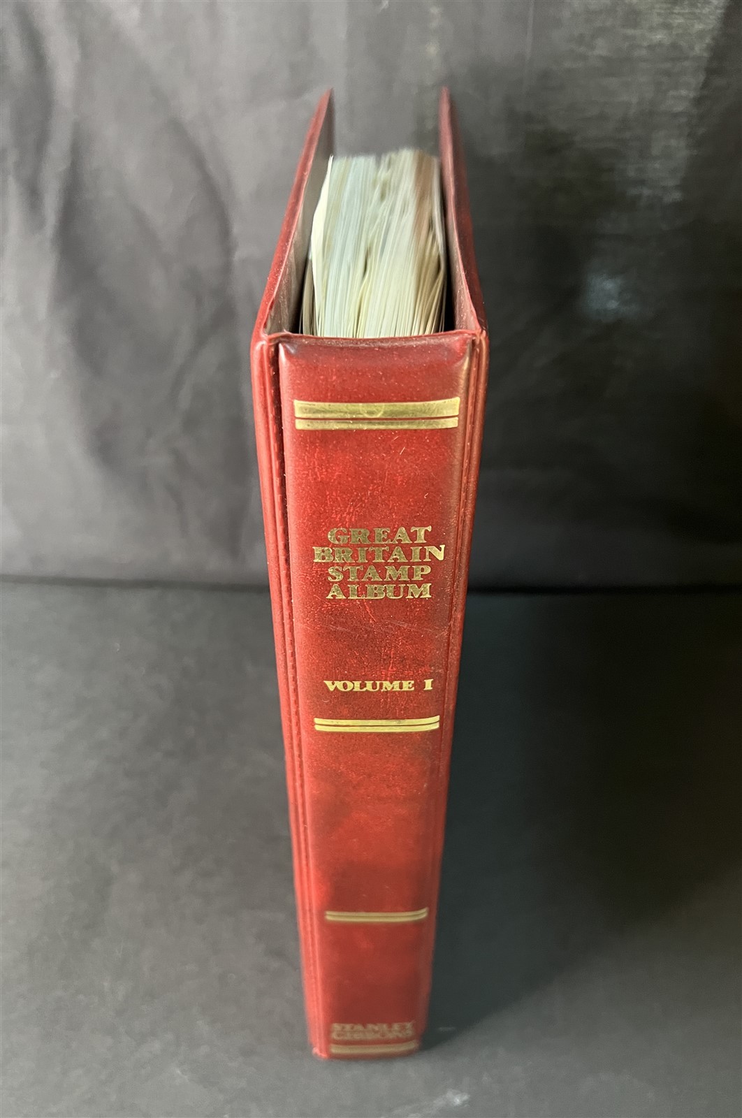 High Value Great Britain Collection in Gibbons Album 1940-1983 ZAYIX 0825G3895