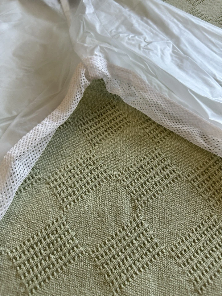 Performance Bicycle Clear Rain Jacket - Image 3 of 4