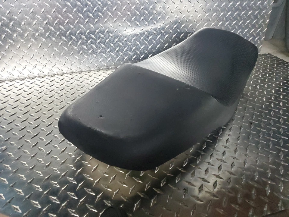 Сиденье в сборе S~ OEM 2000-2003 Suzuki Bandit 600 GSF600S S31F - Изображение 4 из 4