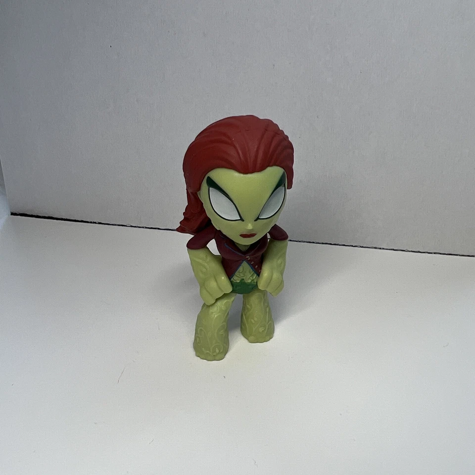 Mini Figura Vinilo Hiedra Venenosa Funko Misterio Minis Batman Serie Arkham Sin Caja Foto 3 de 4
