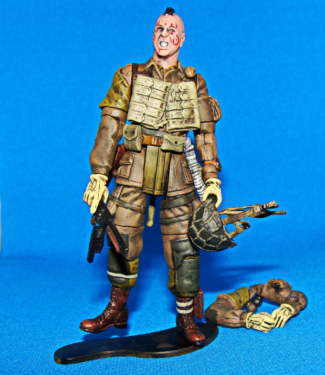 1:18 Ultimate Soldier WWII U.S Airborne Paratrooper Indian
