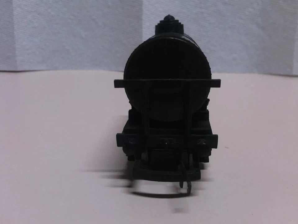 Hornby Railways Fothergill Brothers 12 Ton Tank Tanker R6569 OO (No Cables) - Image 4 of 4