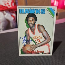 Autographed Signed Dwight Jones (D.2016) 1975 Topps Basketball Card #81
